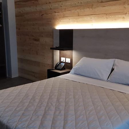 Albergo Rusen Borno Ngoại thất bức ảnh
