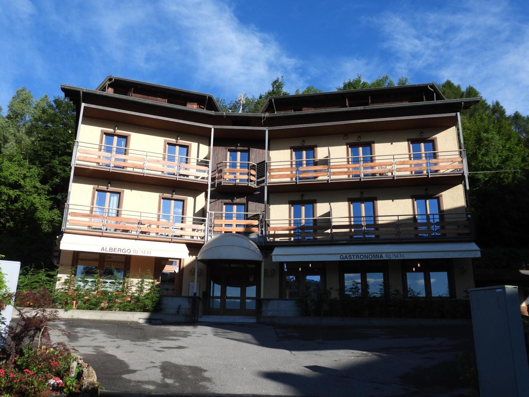 Albergo Rusen Borno Ngoại thất bức ảnh